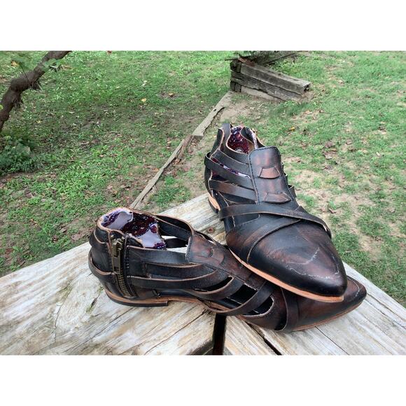 Freebird by Steven Emory Boot Sandal Distressed Dark Brown Leather Size 8 - Picture 1 of 8